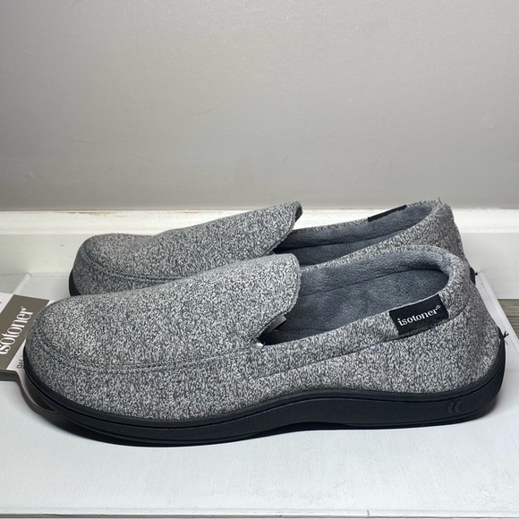 Isotoner Gel Infused Memory Foam Slippers Men’s XL (11-12) Gray Moisture Wicking - Picture 4 of 10
